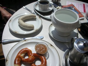 Gunzburg weisswurst and bretzel.JPG