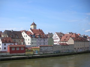 Regensburg from stone bridge.JPG