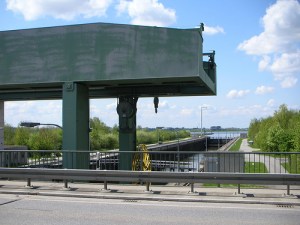 Straubing, lock on Donau.JPG