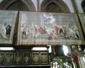 tapsstries in Dom.jpg